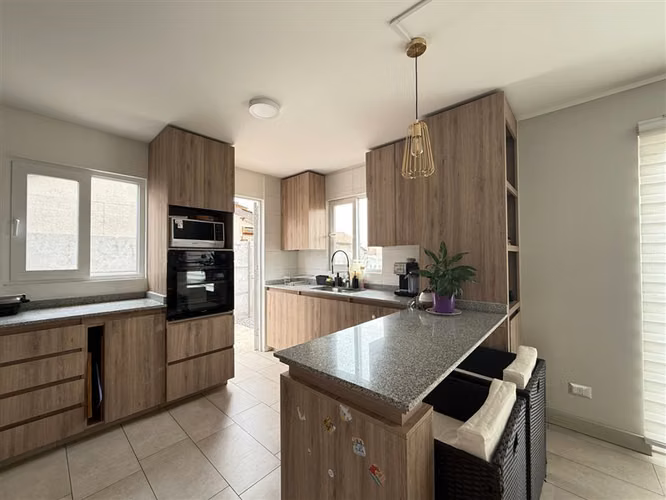 Venta Casa con Acceso a Laguna de Chicureo