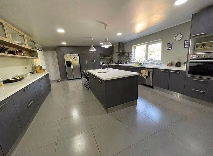 Casa en venta de 4 dorm. en chicureo
