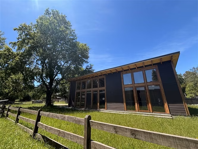 PUCON- CASA CON INMEJORABLE CONECTIVIDAD
