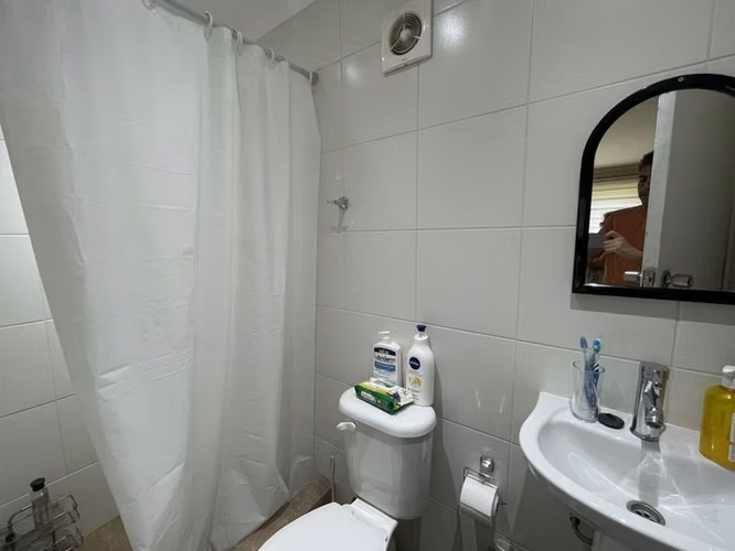 Venta Propiedad con 3 casas independientes, A Armstrong