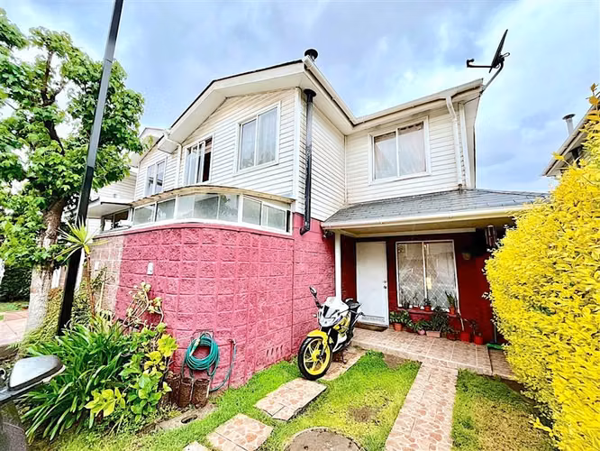 Casa en Venta 3D/3B/1E, AV TL San Fco, condominio. Pte. Alto