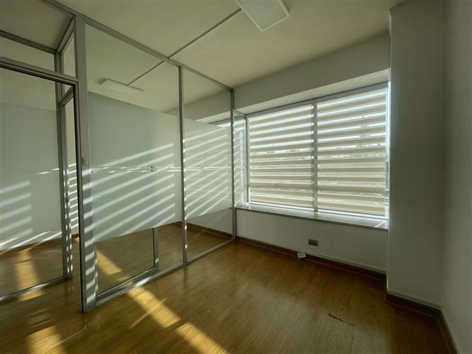 Oficina arriendo 2 privados, 47 m2, 2 Estac., Lo Barnechea - Imagen 6