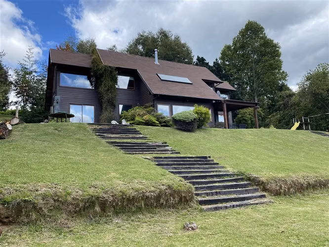 CASA EN VILLARRICA -PUCÓN