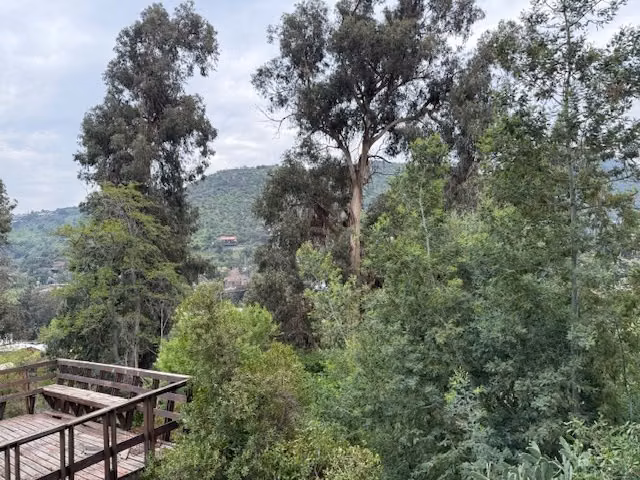 Lindo sitio con casa camino a Farellones/ plaza San Enrique