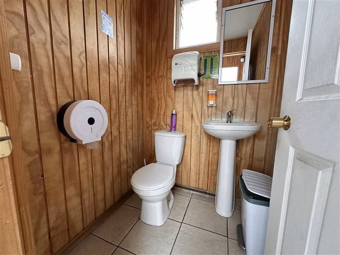 Oficina en arriendo en 7 privados 5 baños, La Serena