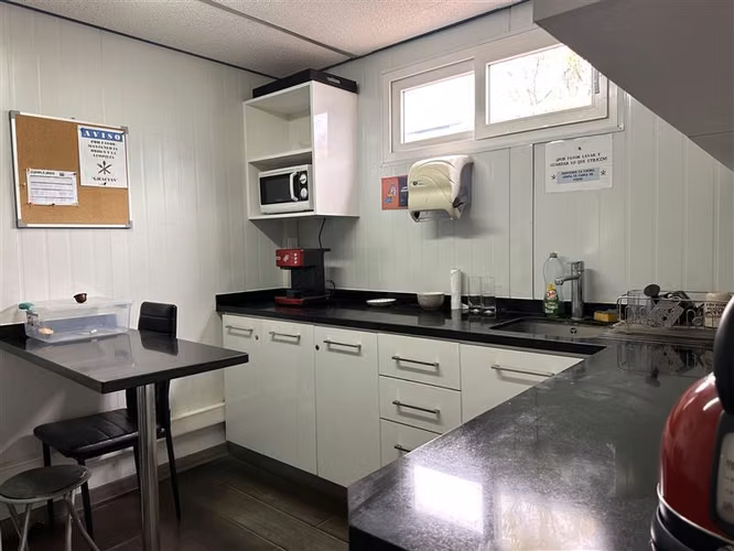 Oficina en arriendo en 7 privados 5 baños, La Serena