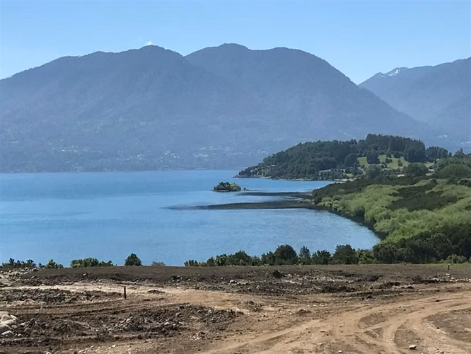 Sitio con acceso a lago vista volcanes a 5 km de Panguipulli - Imagen 10