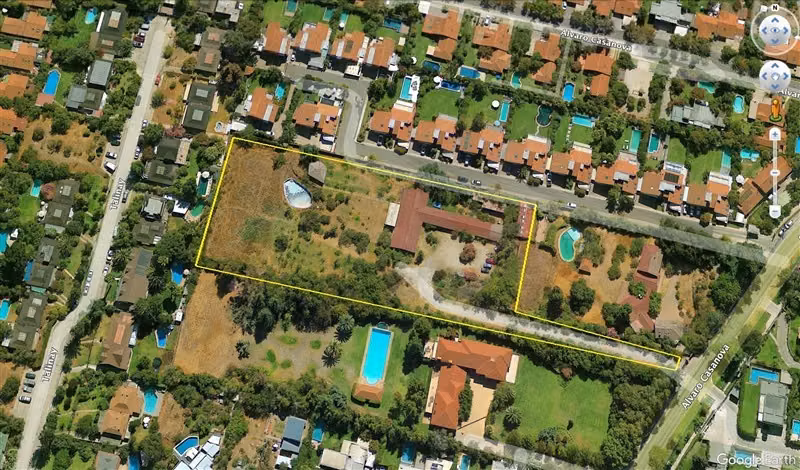 Casa en venta de 9 dorm. Piscina, Quincho en La Reina Alta - Imagen 2