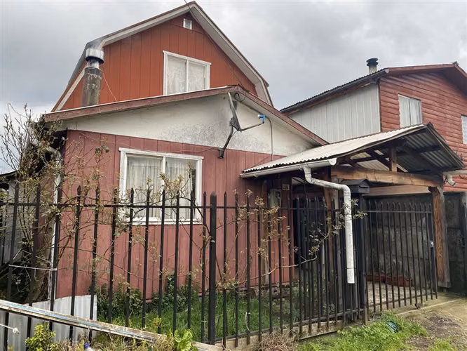 Casa en venta de 3 dorm. en Villarrica