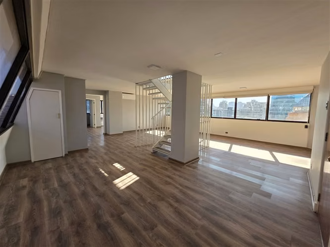 Oficina en arriendo en Providencia