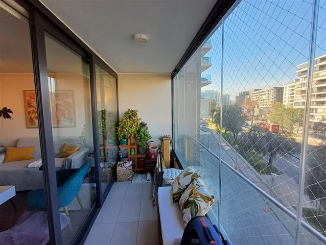 SE VENDE HERMOSO Y COMODO DEPARTAMENTO EN LAS CONDES.