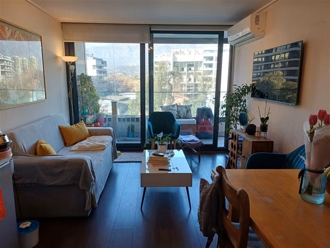SE VENDE HERMOSO Y COMODO DEPARTAMENTO EN LAS CONDES.