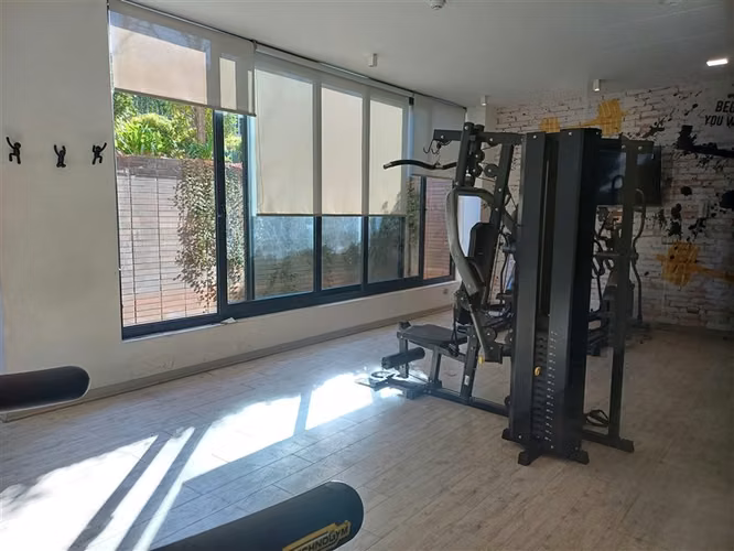 SE VENDE HERMOSO Y COMODO DEPARTAMENTO EN LAS CONDES.