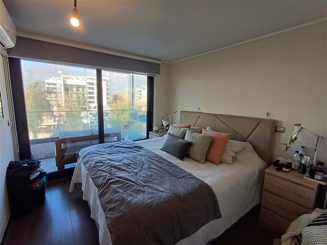 SE VENDE HERMOSO Y COMODO DEPARTAMENTO EN LAS CONDES.