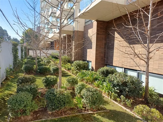 SE VENDE HERMOSO Y COMODO DEPARTAMENTO EN LAS CONDES.