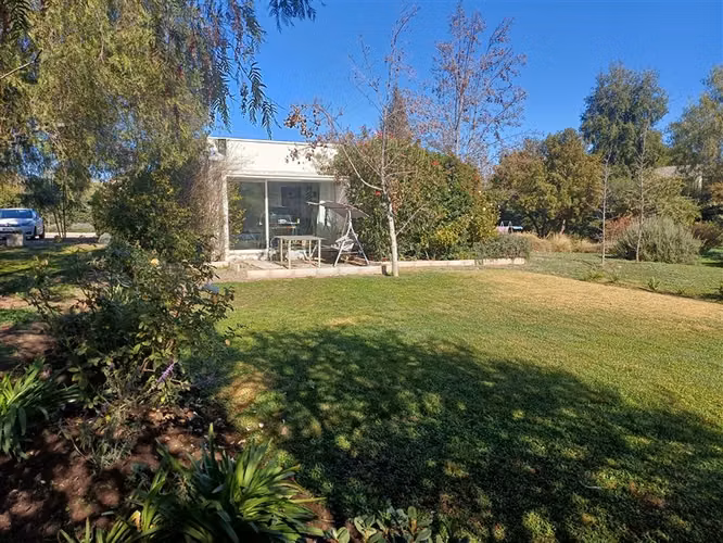 SE VENDE PRECIOSA CASA EN PARCELA EN PIEDRA ROJA