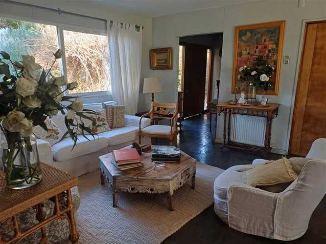 SE VENDE PRECIOSA CASA EN PARCELA EN PIEDRA ROJA