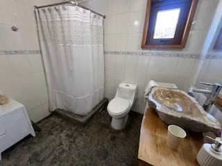 Preciosa y amplia casa en venta amoblada 4 dorm 3 b quincho