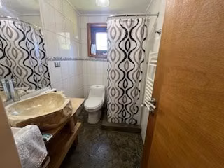 Preciosa y amplia casa en venta amoblada 4 dorm 3 b quincho