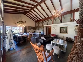 Preciosa y amplia casa en venta amoblada 4 dorm 3 b quincho