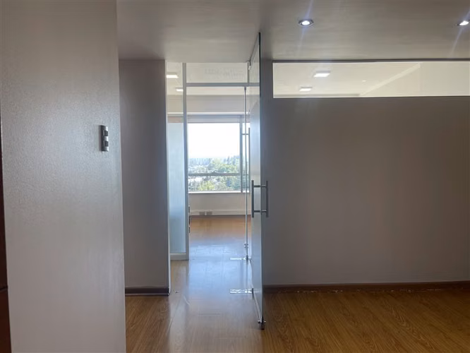 Oficina en arriendo en Lo Barnechea - Imagen 3