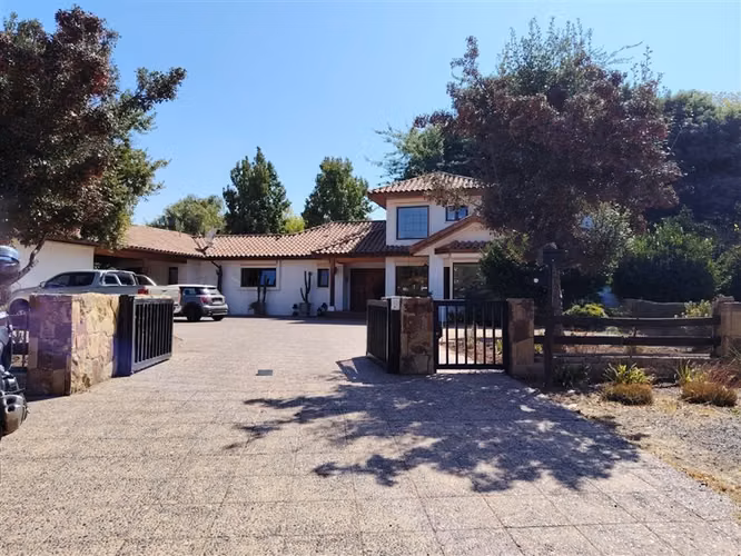 Casa en venta con campo de Golf en Chicureo
