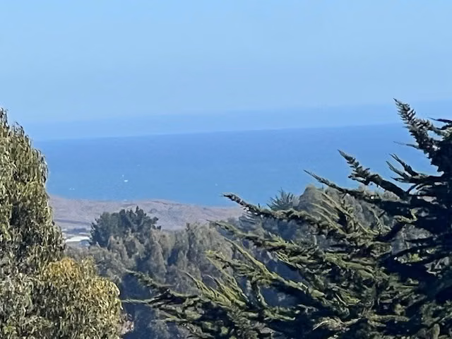 Lindo sitio entre Matanzas y Pupuya con vista lejana al mar
