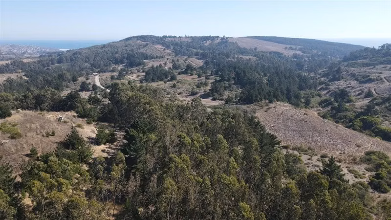 Lindo sitio entre Matanzas y Pupuya con vista lejana al mar