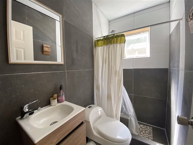 Parcela en venta de 5000 M2 con dos casas nuevas