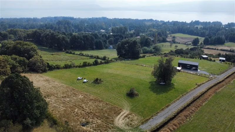 Pucon-Los Riscos- Parcela con vista al lago y volcan