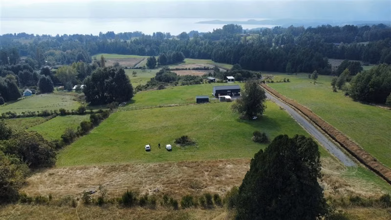 Pucon-Los Riscos- Parcela con vista al lago y volcan