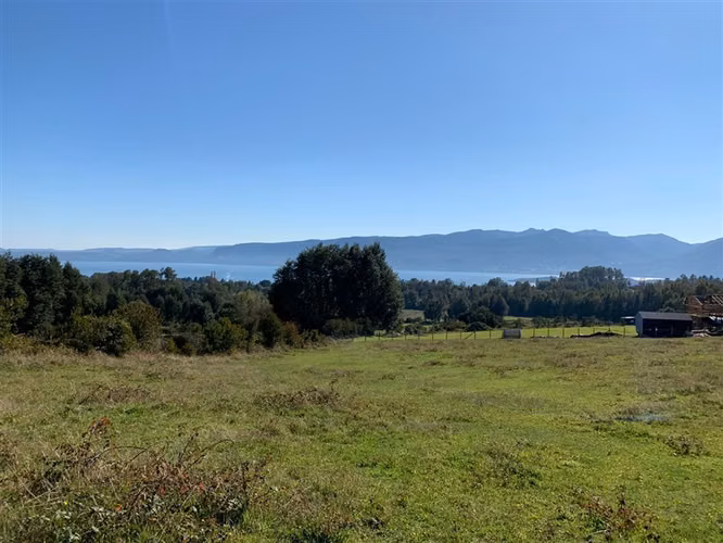 Pucon-Los Riscos- Parcela con vista al lago y volcan