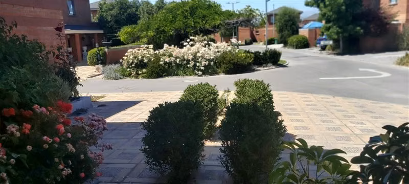 Venta de Amplia Casa esquina Condominio Valle Araucaria-Buin