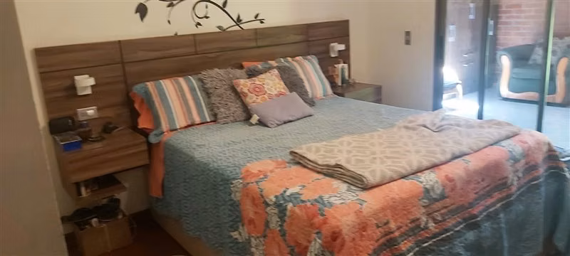 Venta de Amplia Casa esquina Condominio Valle Araucaria-Buin
