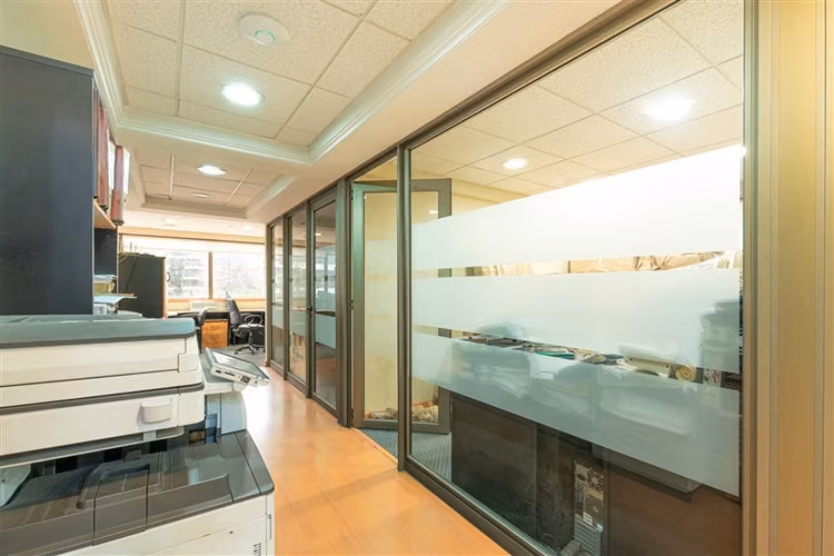 Venta Oficina Las Condes Barrio El Golf 174m2 y 5 Estac. - Imagen 11