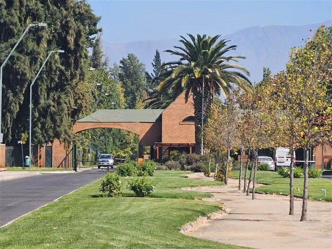 Sitio en venta en Chicureo