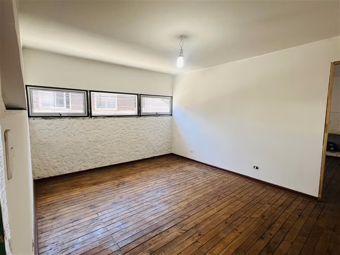 Casa en Venta. Calle Ruiz Tagle, Estación Central.