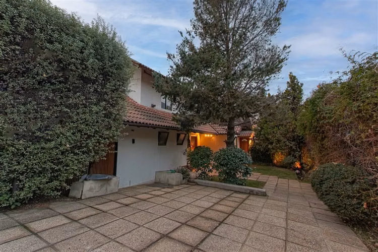 Casa en venta 510m2/177m2 5 Dorm Peñalolen - Casa Grande