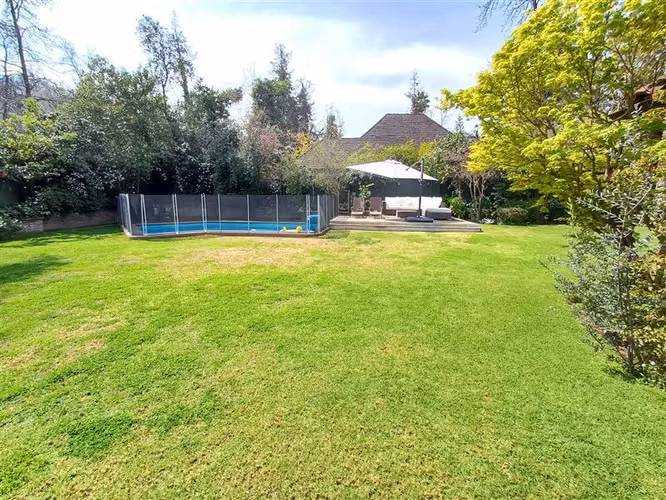 Casa en venta en Vitacura