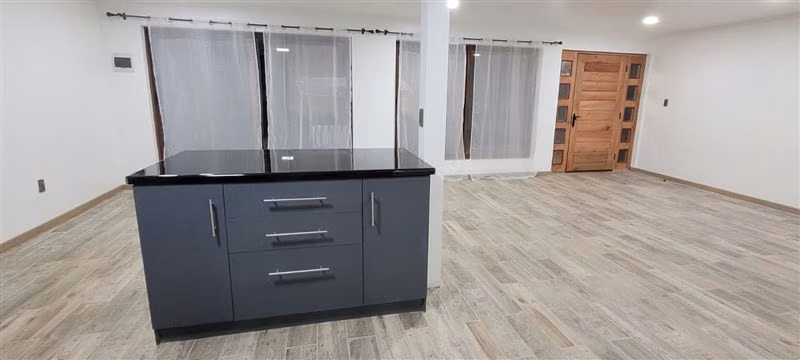 Casa en venta de 4 dorm. en San Rafael
