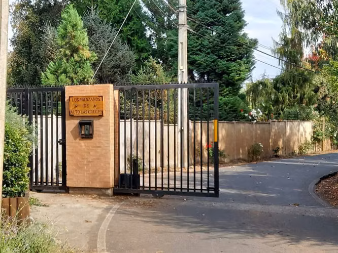 SE VENDE TERRENO ALTO LAS CRUCES CONDOMINIO LOS MANZANOS