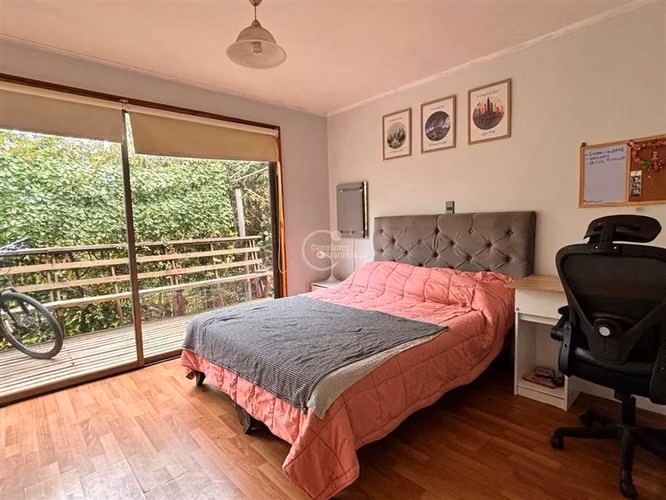 Casa con amplio terreno en venta de 2 dorm. en Concón