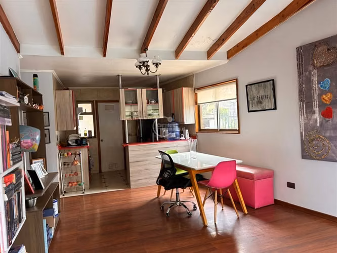 Casa con amplio terreno en venta de 2 dorm. en Concón