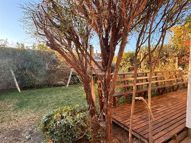 Casa con amplio terreno en venta de 2 dorm. en Concón