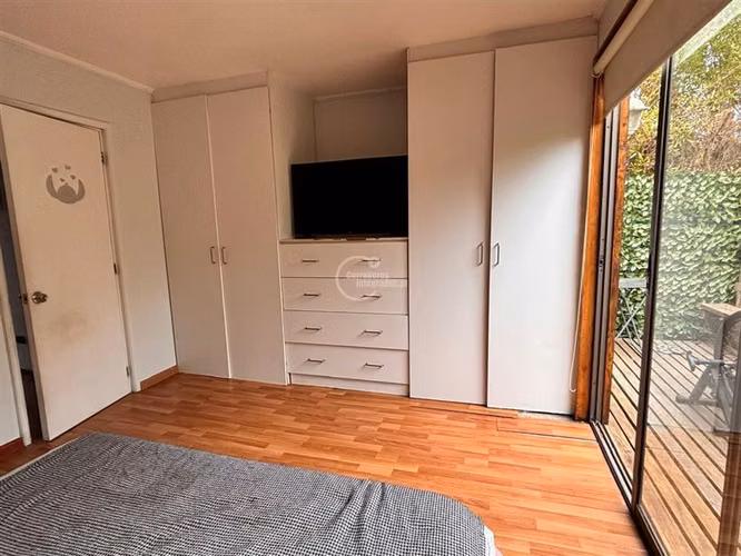 Casa con amplio terreno en venta de 2 dorm. en Concón