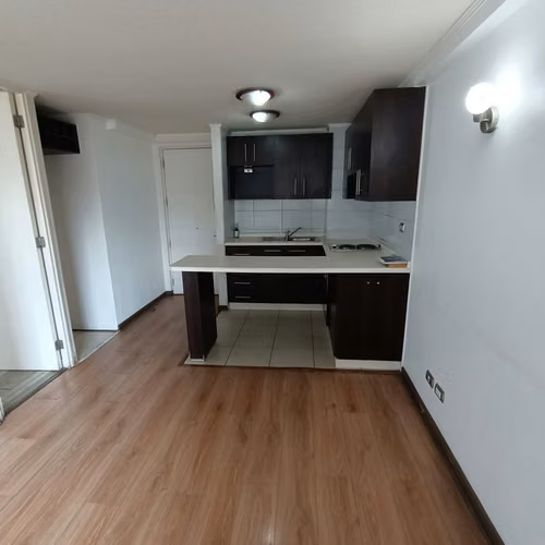 EXCELENTE DEPARTAMENTO EN SANTIAGO: A PASOS DEL METRO. Conectividad y confort en un solo lugar. ¡No te lo pierdas!