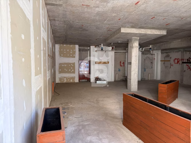 Local en Placa comercial en Providencia