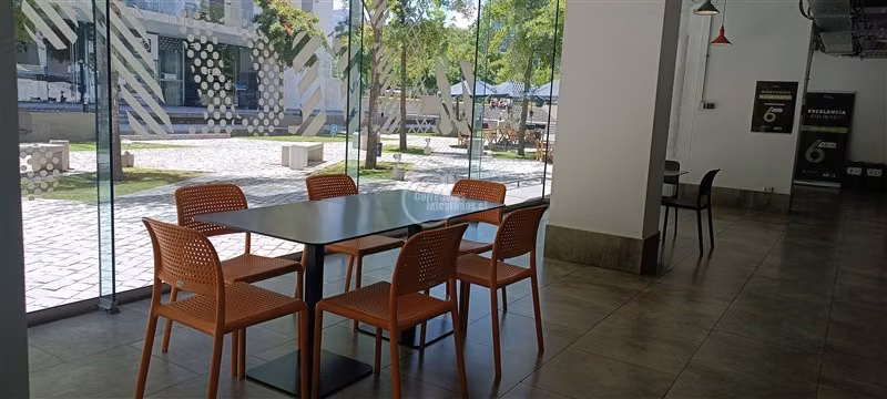 Local Comercial en arriendo en Lo Barnechea