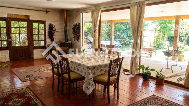 Casa en venta de 5 dorm. 3 baños en condominio en Colbún