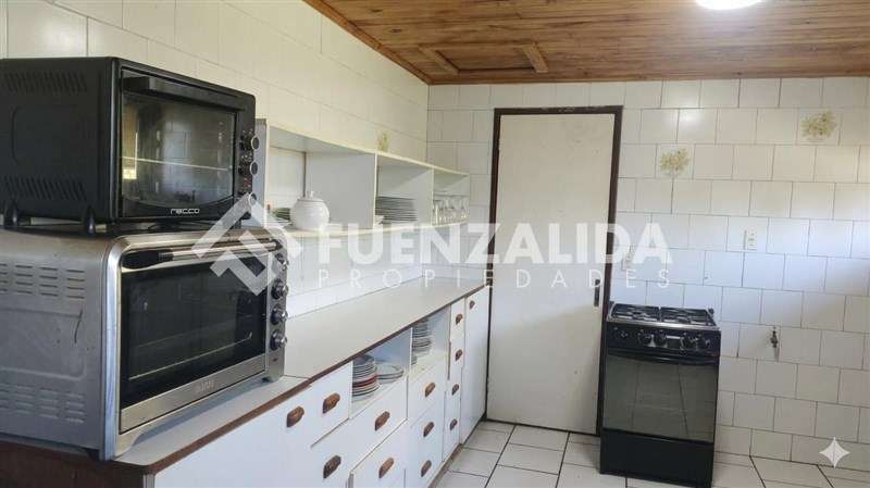 Casa en venta de 5 dorm. 3 baños en condominio en Colbún